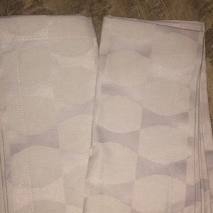 kate spade Other - Large Kate Spade napkins Sullivan place 20”x20” kate spade Other - Large Kate Spade napkins Sullivan place 20”x20”